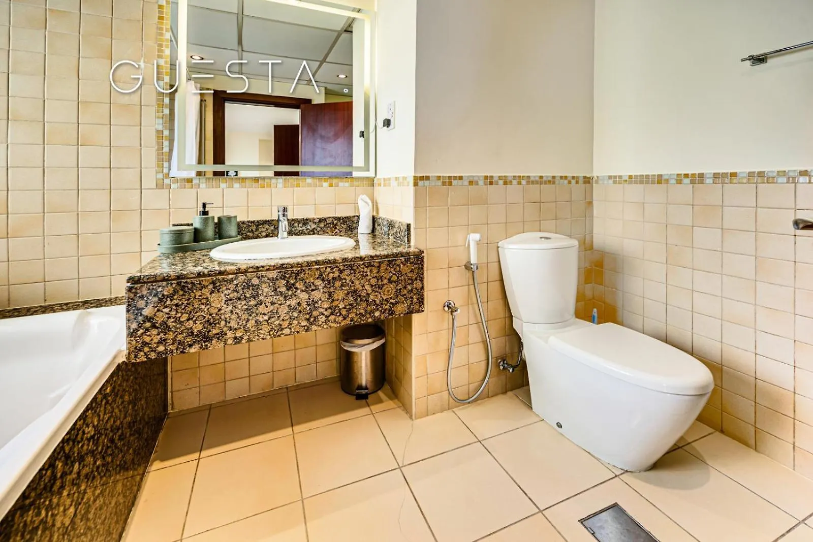 Jumeirah Beach Residence - Rimal 4, Dubai Marina 0*,